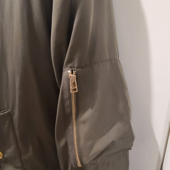 Forever 21 bomber jacket M - Picture 5 of 7